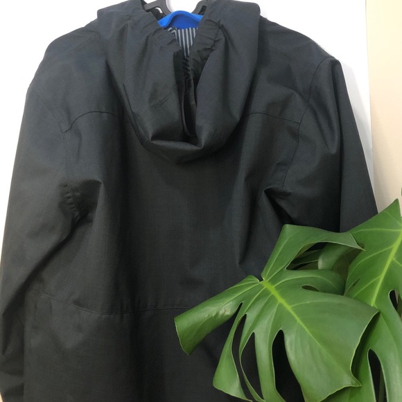 COPY - Under Armour Winter Jacket with Detachable Fleece - Picture 2 of 10